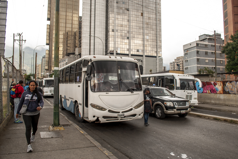 Transporte subió en divisas 79% en el último año, según observatorio de Cedice