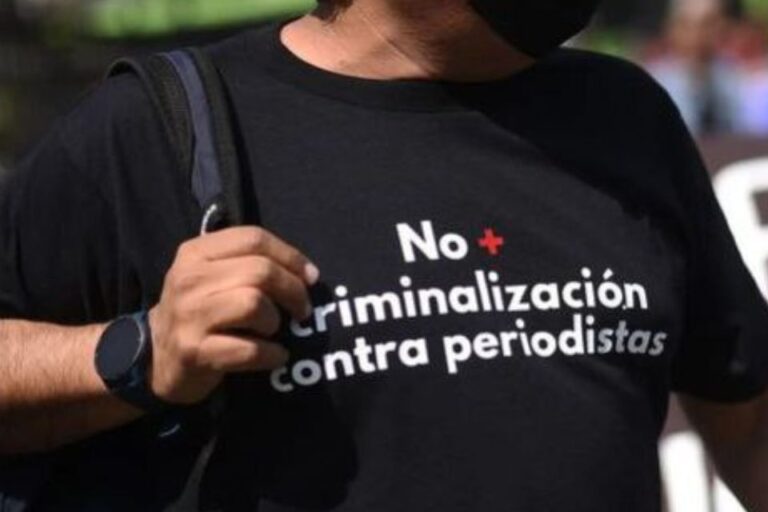 CNP denuncia que 12 periodistas y trabajadores de la prensa permanecen detenidos