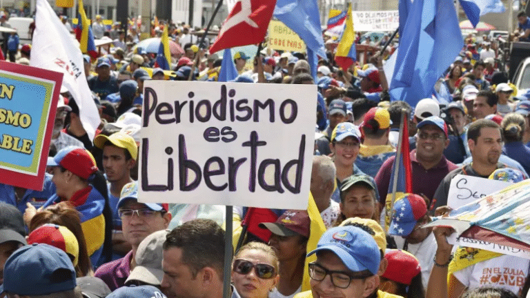 Colegio de periodistas de Venezuela pide la liberación de 16 trabajadores de la prensa