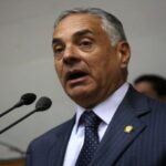 Rafael Veloz García. Ex Pdte de la Federación de Abogados de Vzla y de la Federación Interamericana de Abogados, FIA. Pdte Fundador de la Confederación de Profesionales Universitarios y Técnicos de Vzla. Coordinador del Programa de Organización Ciudadana, POC. Miembro de la Dirección Nacional de Vp.